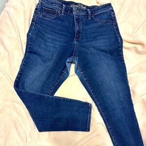 Universal Threads Women's Blue Jeans